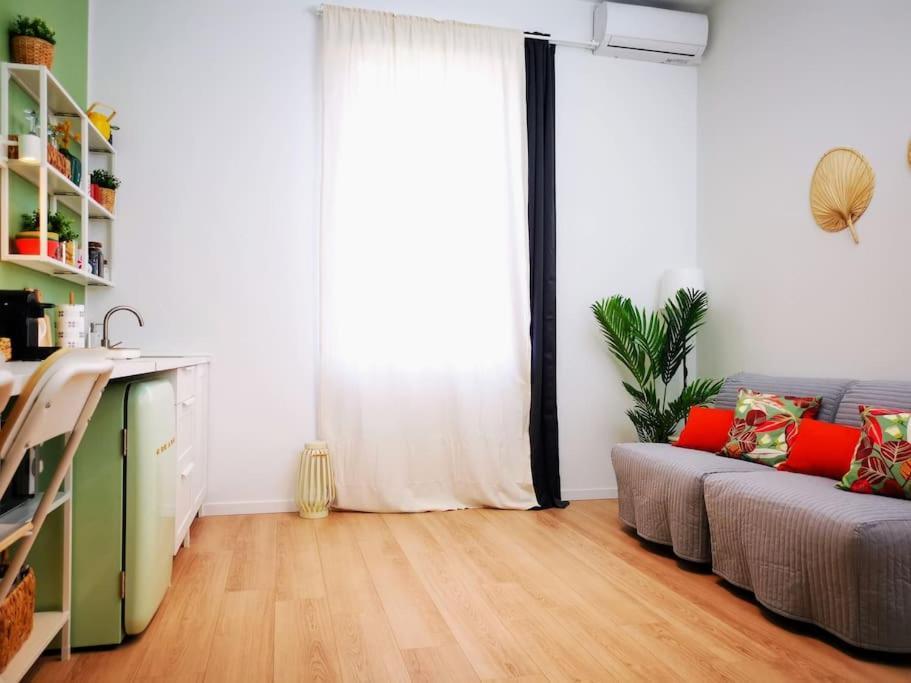 Sunny Flat 50 Meters From The Metro Διαμέρισμα Μιλάνο Εξωτερικό φωτογραφία